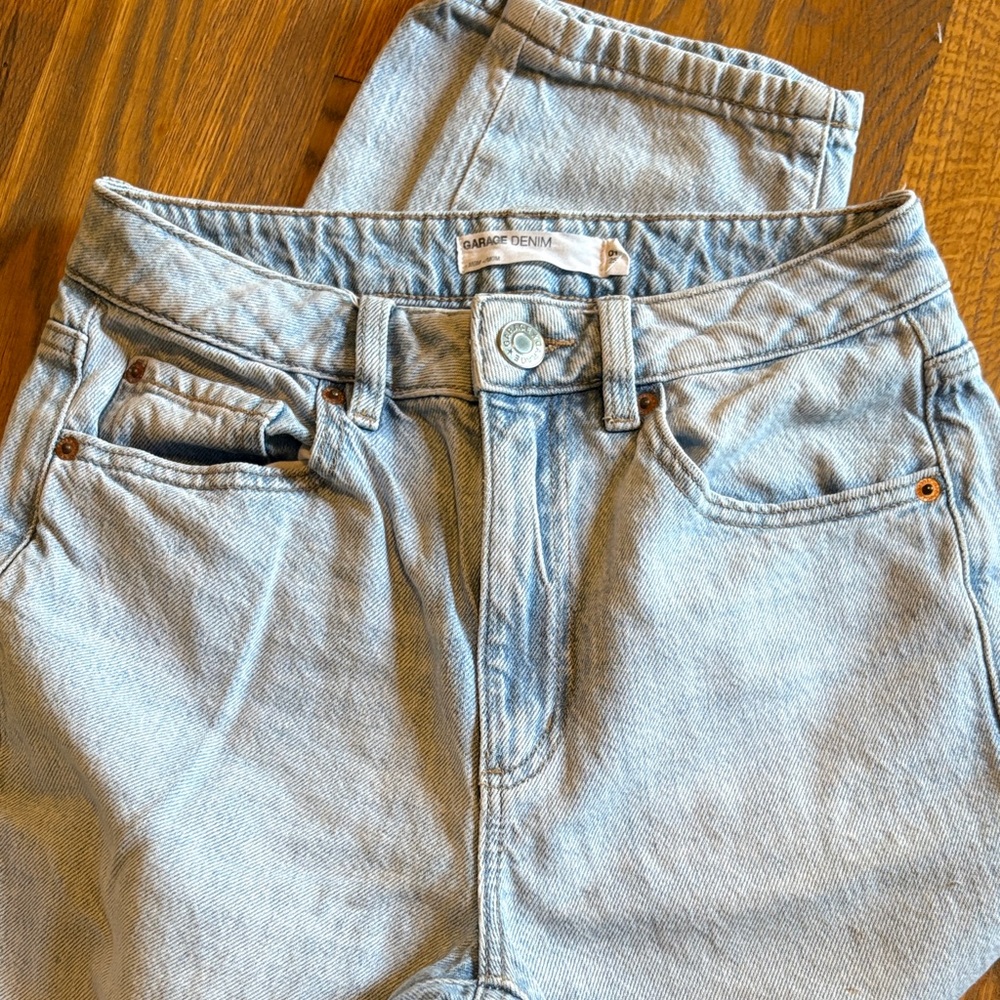 Garage High-Rise Light Blue Washed Jeans